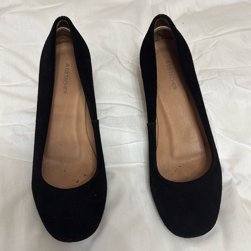 A Detachér Eleanor Pump, Black